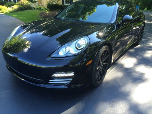 Porsche panamera 4, blk, mint, clean carfax, awd, loaded, low miles