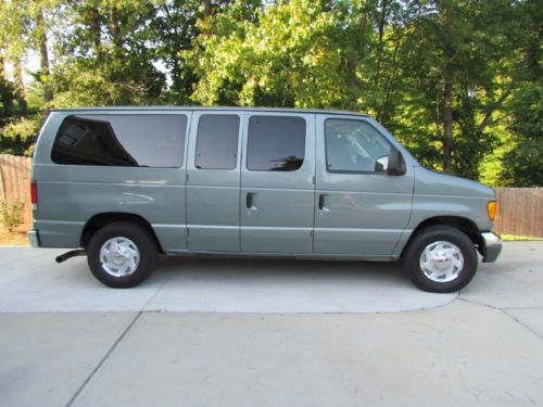 2006 ford econoline e150 xl passenger van low miles