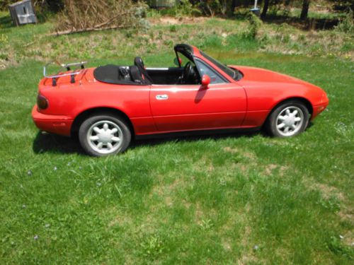 1990 mazda miata red body tan top and tonneau cover