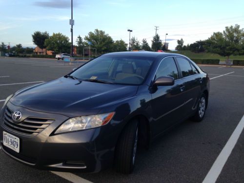 2009 camry le v6  super low reserve