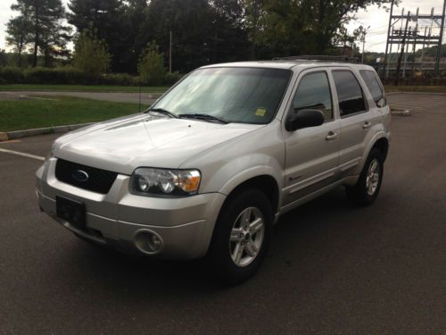 2006 ford escape hybrid 4wd 2.3l clean carfax one owner gas saver no reserve