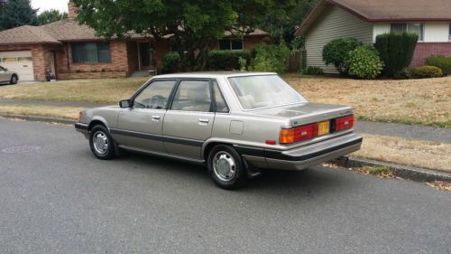 1986 toyota camry le sedan 4-door 2.0l  no reserve  only 69537 actual miles !!!!