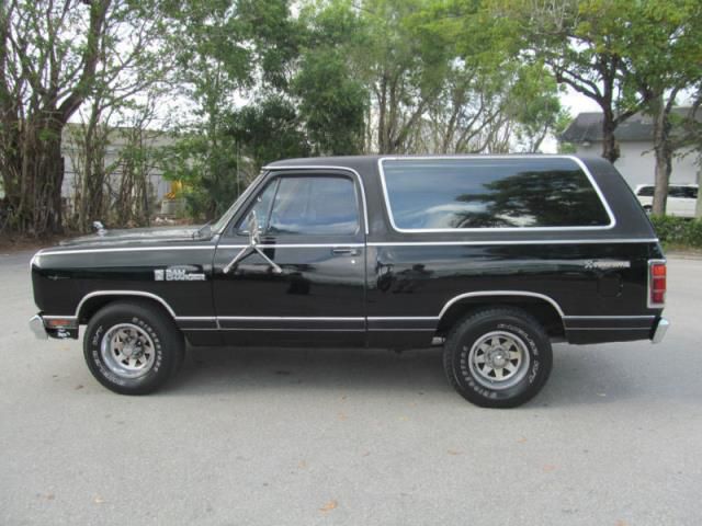 1985 - dodge ramcharger