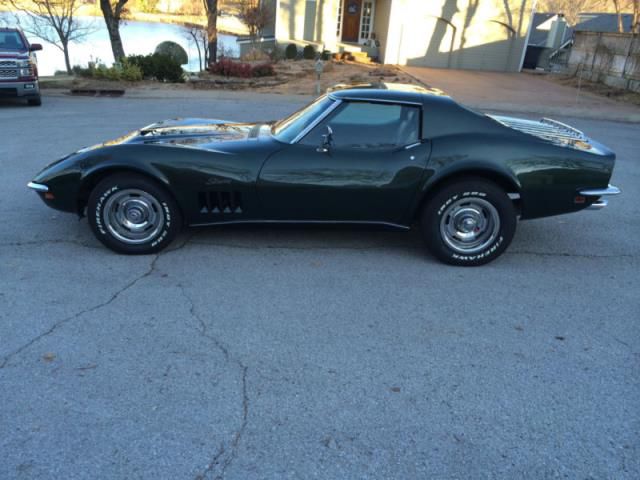 Chevrolet corvette 2 door coupe