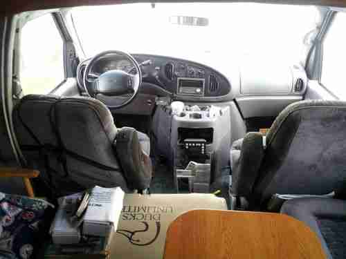 Ford E350 Mobile Concepts Motor Showroom 26 foot, image 2