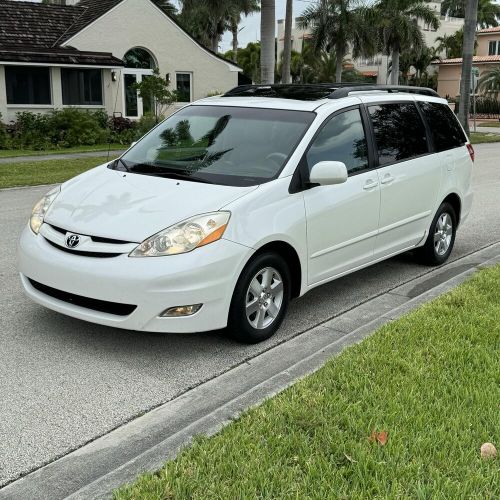 2010 Toyota Sienna XLE CLEAN CARFAX NON SMOKER LOW MILES HONDA, US $12,999.00, image 2