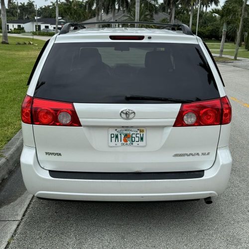 2010 Toyota Sienna XLE CLEAN CARFAX NON SMOKER LOW MILES HONDA, US $12,999.00, image 6