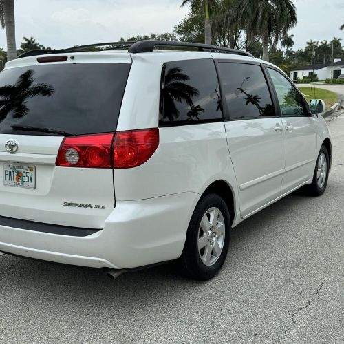 2010 Toyota Sienna XLE CLEAN CARFAX NON SMOKER LOW MILES HONDA, US $12,999.00, image 7