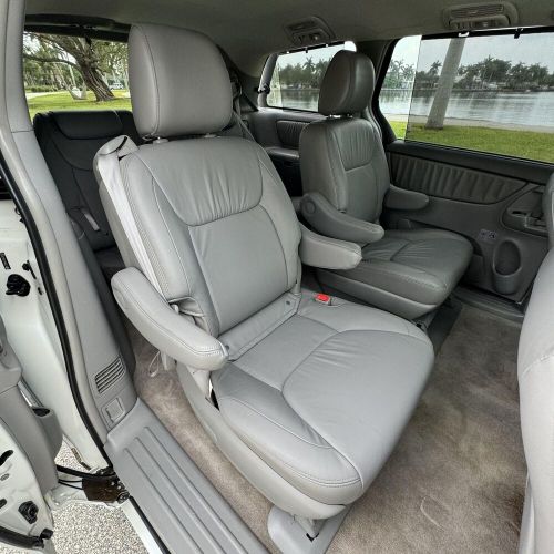 2010 Toyota Sienna XLE CLEAN CARFAX NON SMOKER LOW MILES HONDA, US $12,999.00, image 13