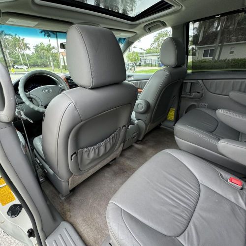 2010 Toyota Sienna XLE CLEAN CARFAX NON SMOKER LOW MILES HONDA, US $12,999.00, image 18