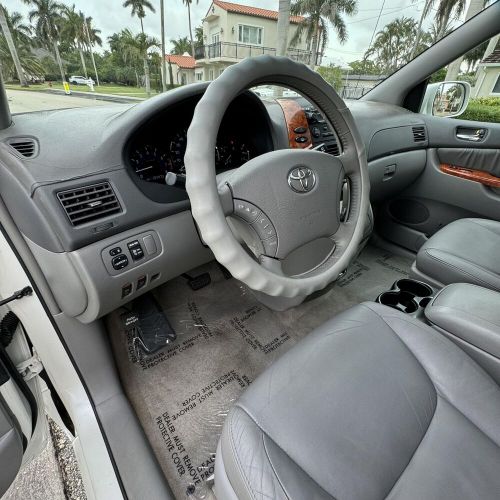 2010 Toyota Sienna XLE CLEAN CARFAX NON SMOKER LOW MILES HONDA, US $12,999.00, image 20