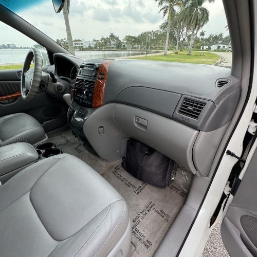 2010 Toyota Sienna XLE CLEAN CARFAX NON SMOKER LOW MILES HONDA, US $12,999.00, image 21