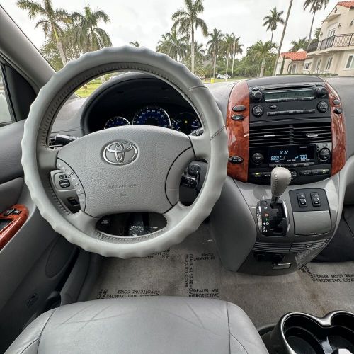 2010 Toyota Sienna XLE CLEAN CARFAX NON SMOKER LOW MILES HONDA, US $12,999.00, image 24