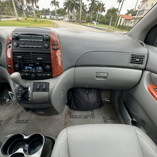 2010 Toyota Sienna XLE CLEAN CARFAX NON SMOKER LOW MILES HONDA, US $12,999.00, image 28