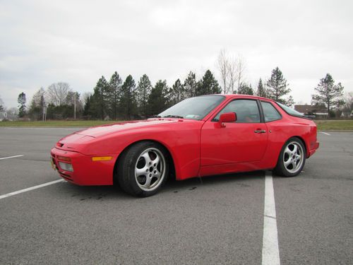 1986 porsche 944 turbo coupe 2-door 2.5l track ready