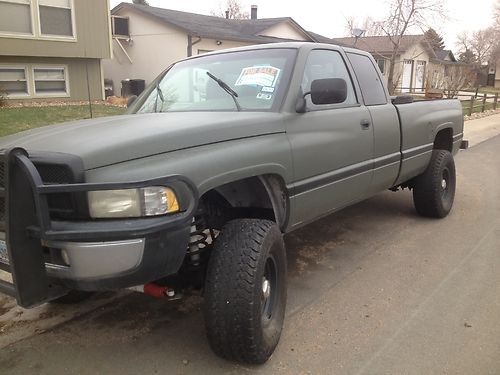 1997 dodge ram 2500 base extended cab pickup 2-door 5.9l