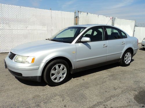 1999 volkswagen passat sedan 4-door 2.8l, no reserve