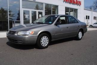 1998 gold camry le 4 cyl automatic runs great low reserve beige cloth power seat