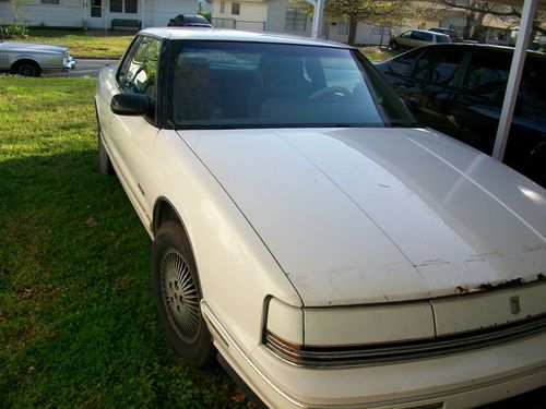 1990 oldsmobile toronado base coupe 2-door 3.8l