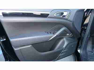 ONLY 9,500 MILES NEVER REGISTERED DEMO CAR, US $57,881.00, image 8