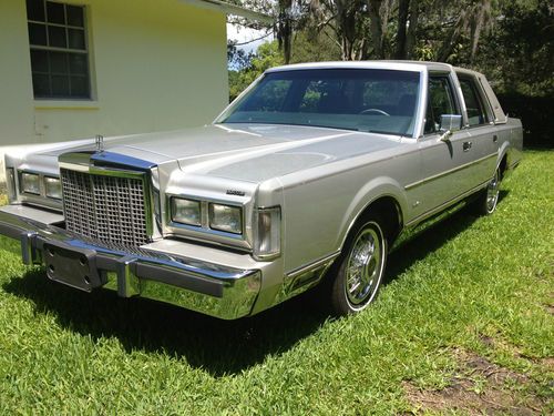 1987 lincoln town car signature sedan low 53k miles!