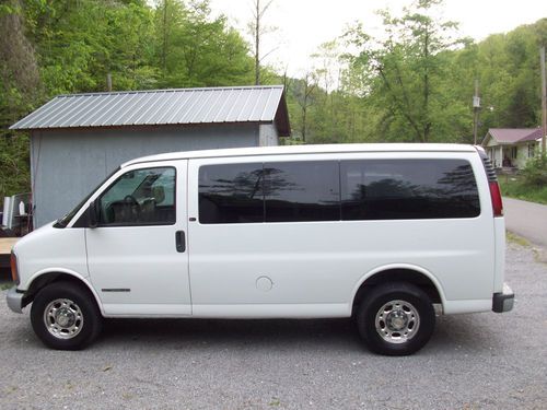 2001 gmc savana 2500 cargo or passenger van 3-door 5.7l