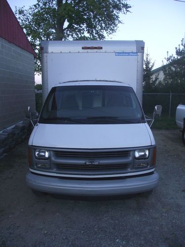 1999 chevrolet express 3500 base cutaway van 2-door 5.7l