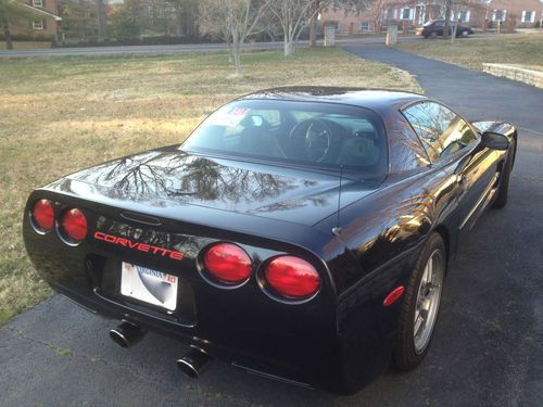 2000 chevrolet corvette base coupe 2-door 5.7l