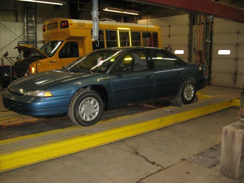 1995 dodge intrepid 5 passenger 134,562 miles 6 cylinder 3.3l gas engine #88