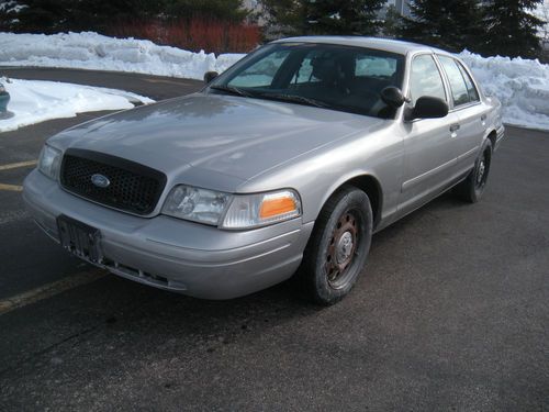 2007 ford crown victoria--one municipal owner--4.6l--143k--no reserve!!!