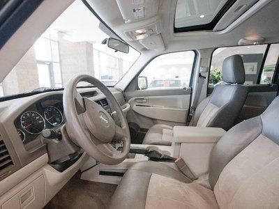 Sport SUV 3.7L CD 3.7L V6 ENGINE  (STD) Traction Control Stability Control ABS, US $14,995.00, image 13