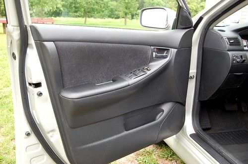 Very nice 2004 Toyota Corolla