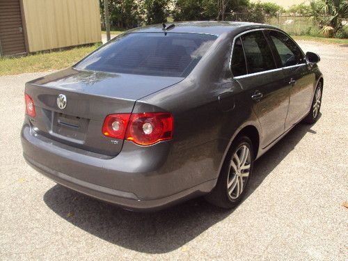 06 Jetta GLS TDI Nice Car Clean CarFax Runs Drives Great Low Reserve Great MPG!, image 8