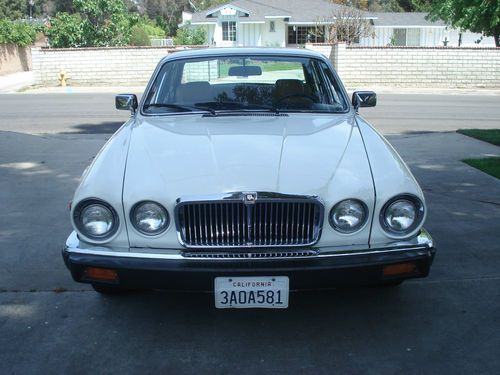 1985 jaguar xj6   classic low miles.. ------------no reserve--------------------