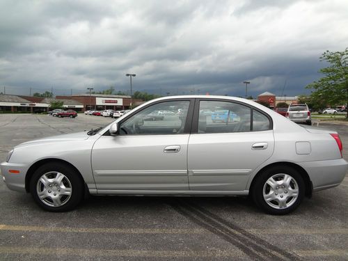 2005 hyundai elantra gls low miles- no reserve