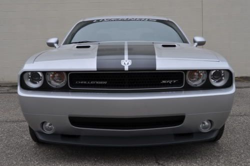 2010 dodge challenger srt8 6.1l modified by livernois motorsports - low miles!