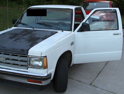 1982  white pick-up truck