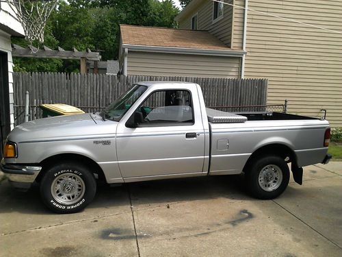 1994 ford ranger xlt standard cab pickup 2-door 2.3l