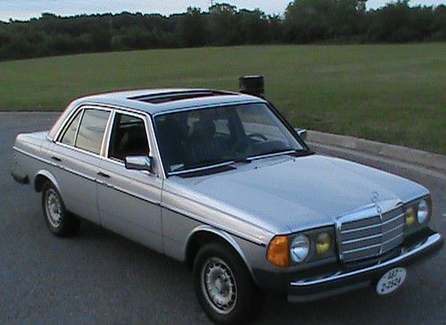 Mercedes benz w123 turbo diesel 300d all original just serviced non smoker