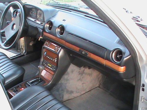 MERCEDES BENZ W123 Turbo Diesel 300D all original just serviced NON SMOKER, image 13