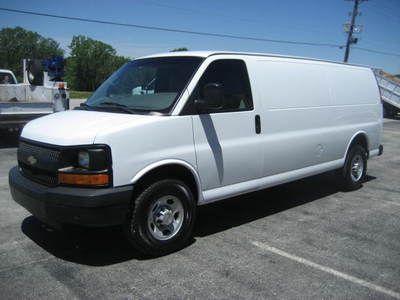 2008 chevy g2500 express extended length cargo van