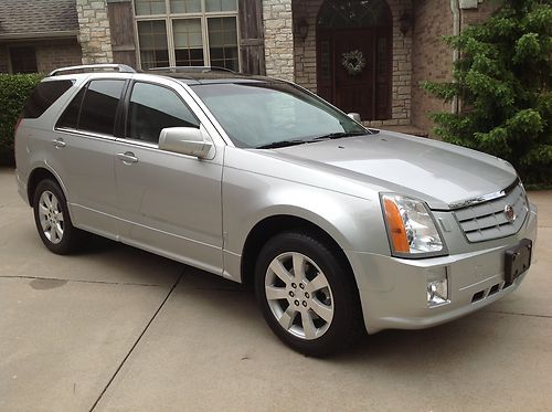 2006 cadillac srx 4.6l northstar v8 rwd gorgeous 4-door suv perfect carfax