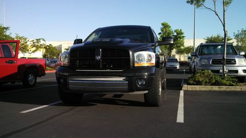 06 dodge ram 1500 5.7l 4x4 hemi fully loaded laramie edition w/lots of extras