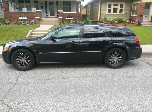 2005 dodge magnum r/t wagon 4-door 5.7l