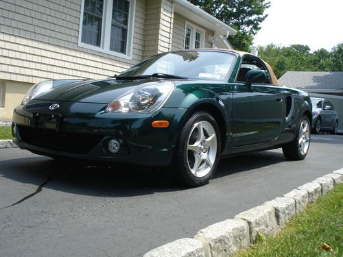 Mint (always garage kept) 2003 toyota mr2 spyder convertible manual 2-door 1.8l