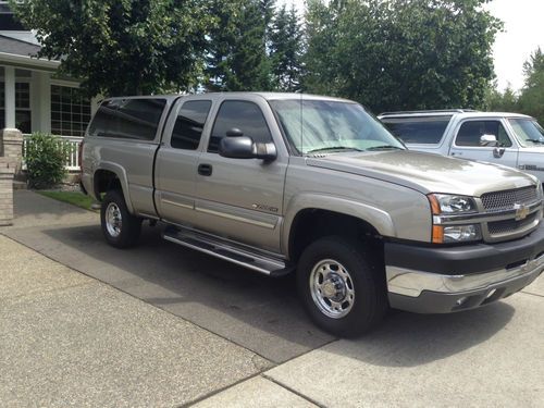 2003 Chevy Silverado 2500 Extended cab With 10,000 original miles, image 3