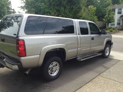 2003 Chevy Silverado 2500 Extended cab With 10,000 original miles, image 4