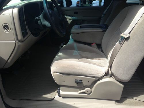 2003 Chevy Silverado 2500 Extended cab With 10,000 original miles, image 5