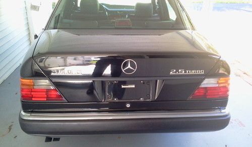 1992 Mercedes-Benz 300D 2.5 Sedan 4-Door 2.5L, image 22