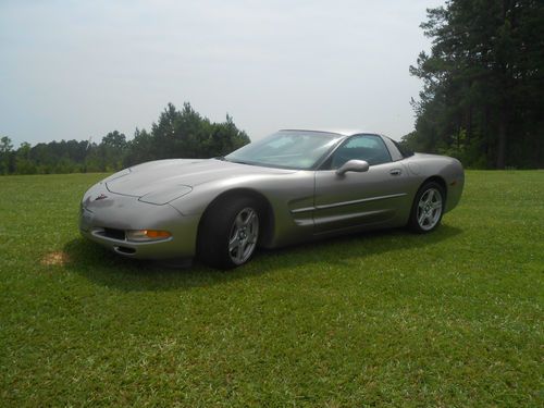 1999 chevrolet corvette base hatchback 2-door 5.7l